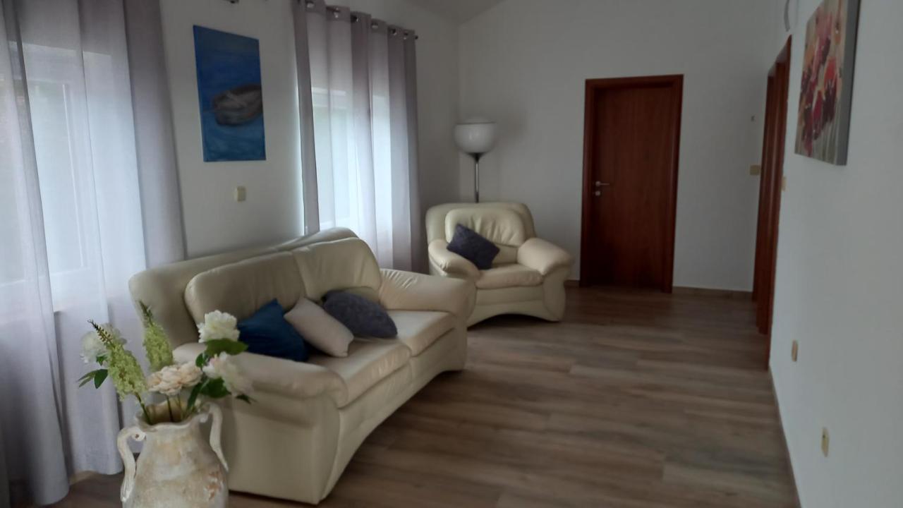 Guest House Garfild 2 Novi Vinodolski Exteriér fotografie
