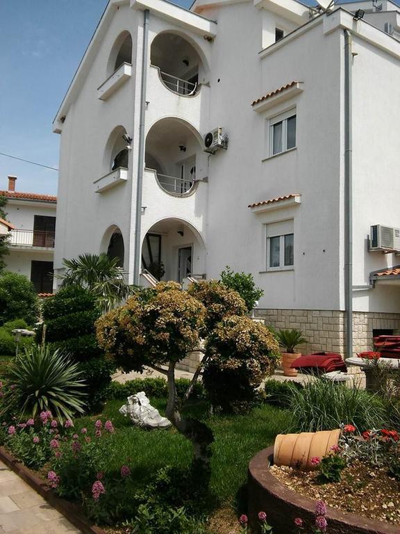 Guest House Garfild 2 Novi Vinodolski Exteriér fotografie